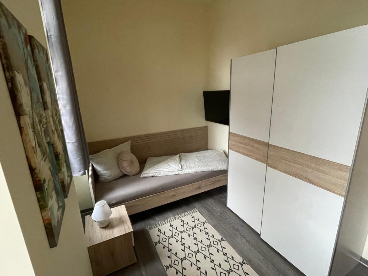 Elisabett Erfurt - Apartment Elisa - 4 Schlafzimmer Und 2 Baeder, Bis 6 Personen Exterior photo