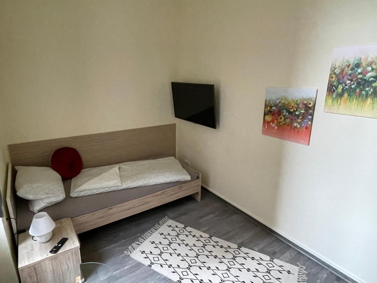 Elisabett Erfurt - Apartment Elisa - 4 Schlafzimmer Und 2 Baeder, Bis 6 Personen Exterior photo